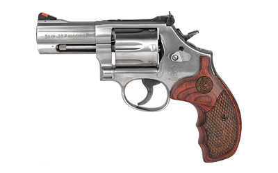 SW150713_1.jpg S&W 686 PLUS DLX 357 3" STS 7RD WD